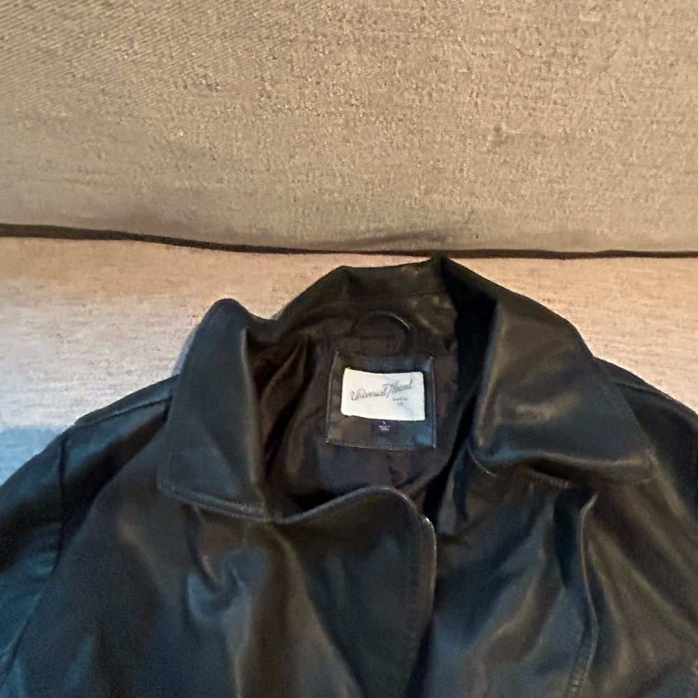 Cute brown leather oversized jacket!